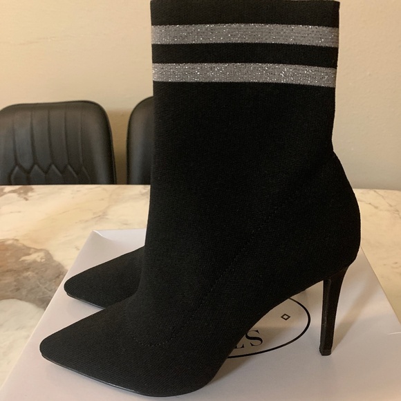 Steve Madden Pointed Toe Boots - Picture 1 of 6